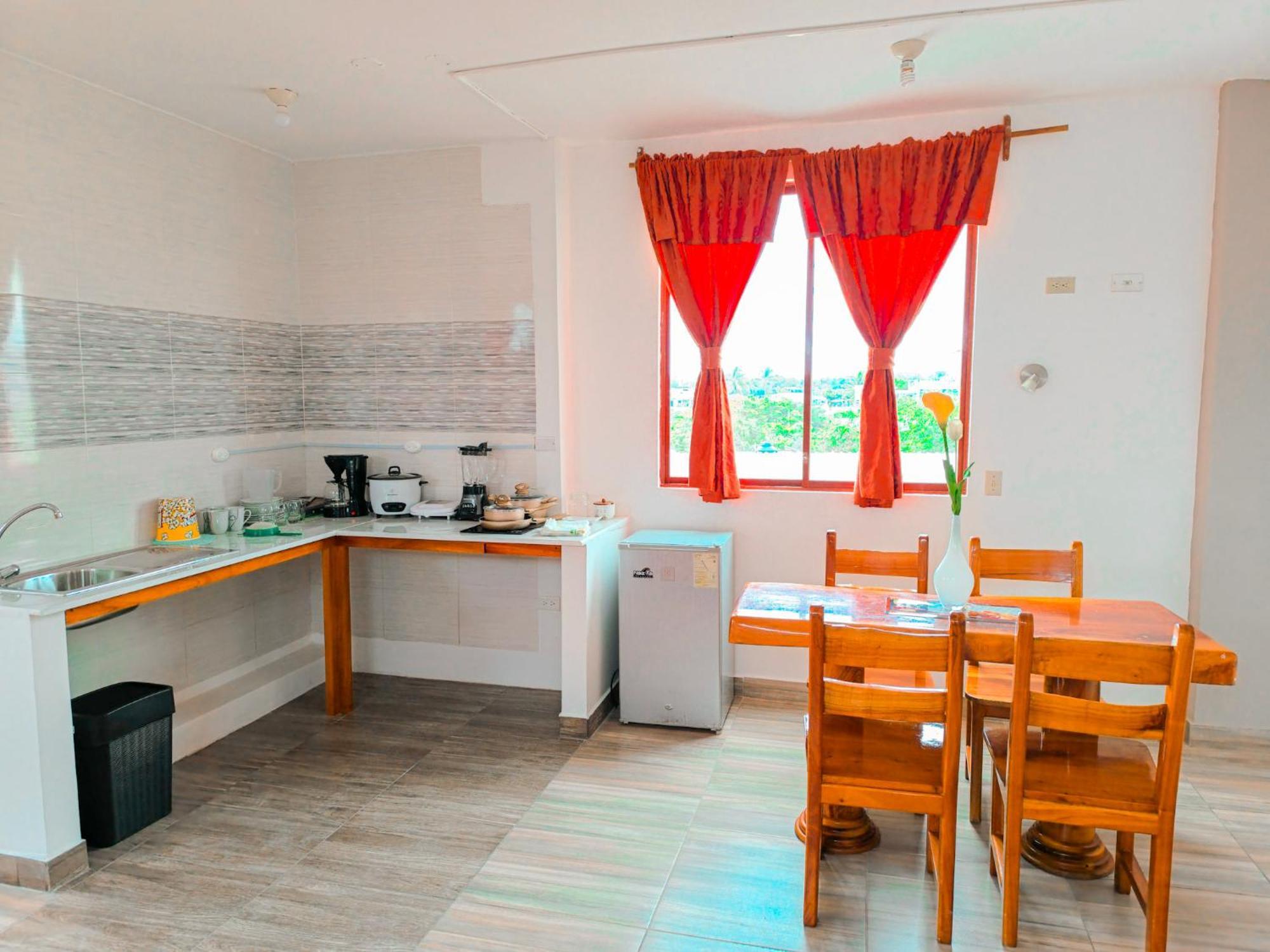 Suites En El Centro Пуэрто-Айора Экстерьер фото