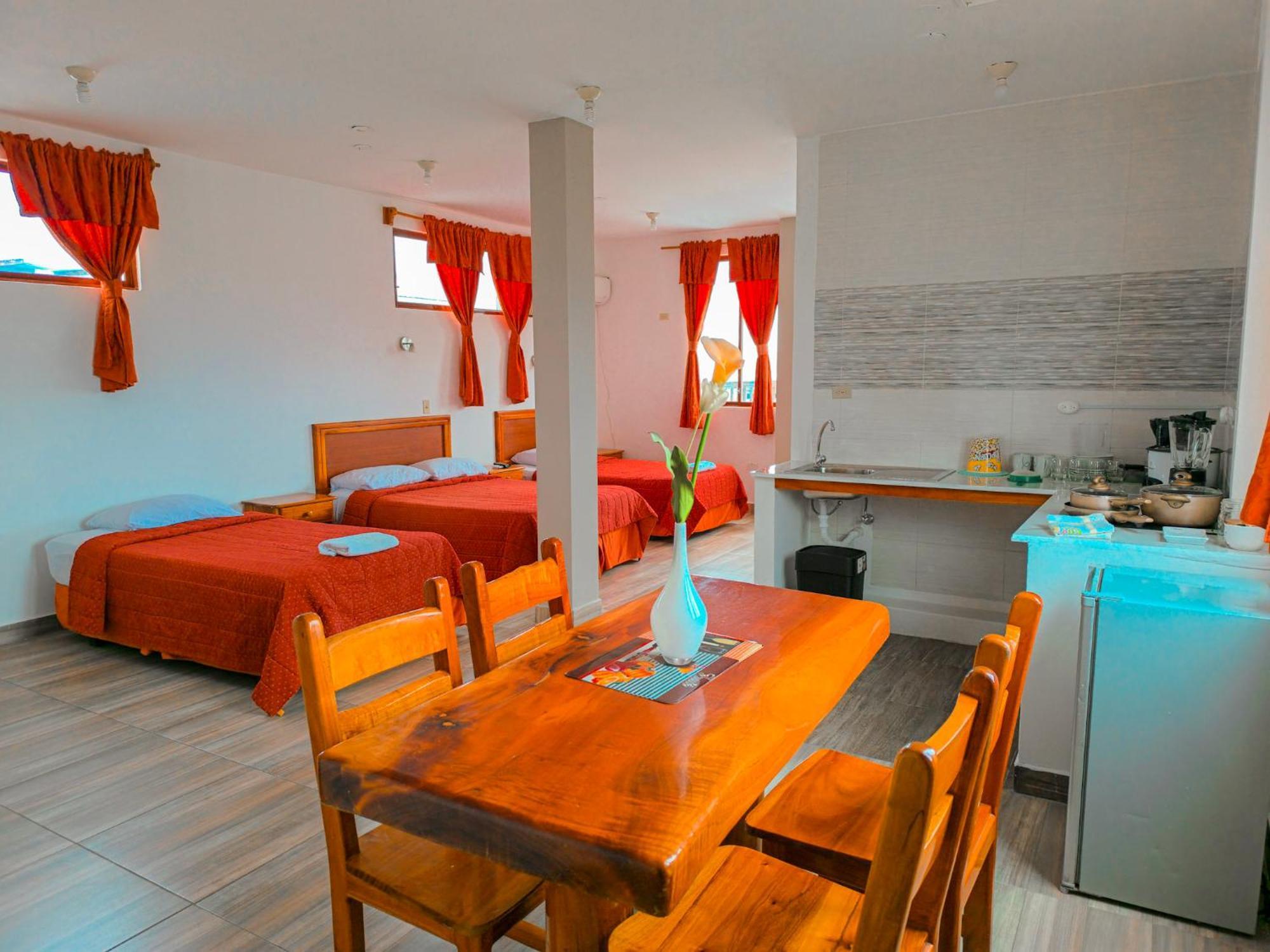 Suites En El Centro Пуэрто-Айора Экстерьер фото