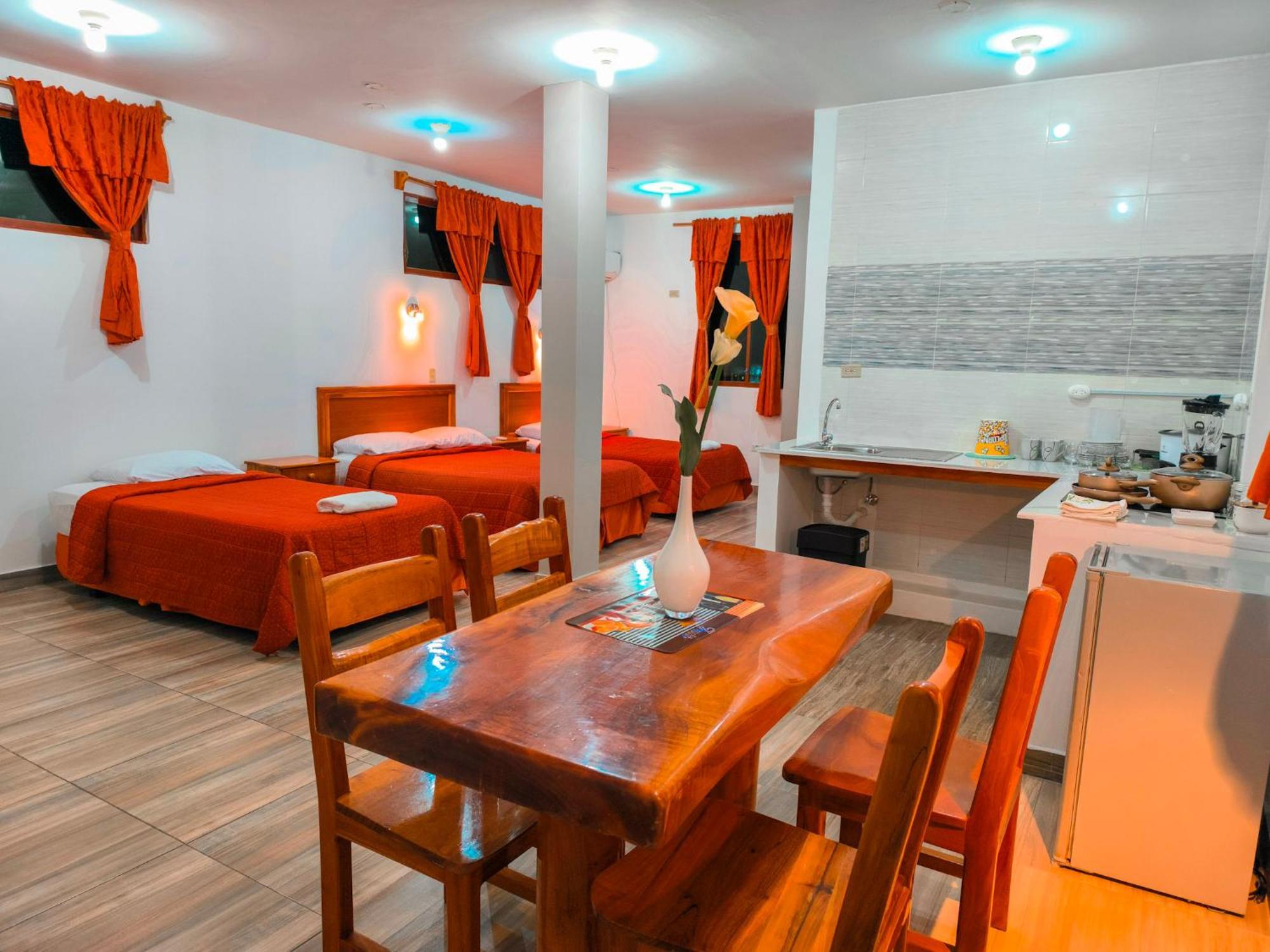 Suites En El Centro Пуэрто-Айора Экстерьер фото