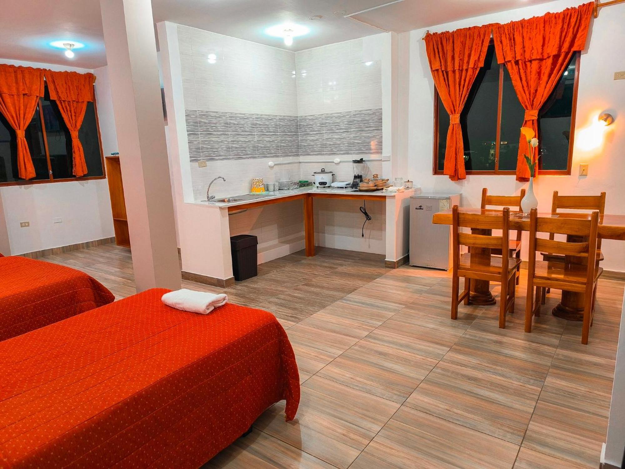Suites En El Centro Пуэрто-Айора Экстерьер фото